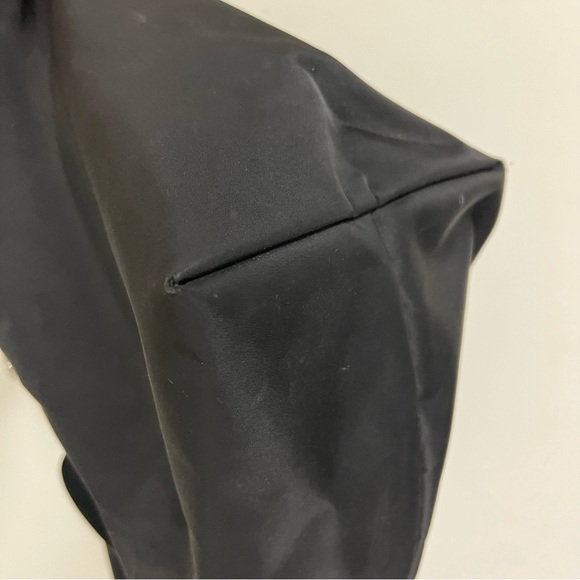 Longchamp Le Pliage Tote Bag - Picture 12 of 16